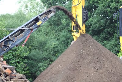 Soil screening on commercial site